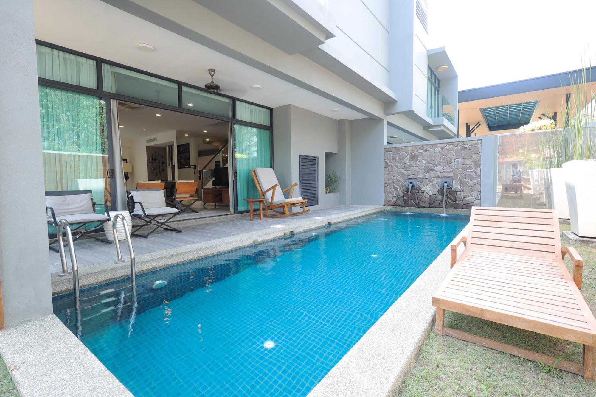 The Riyaz Lavanya Langkawi Pantai Cenang  Bagian luar foto A pool at a private house