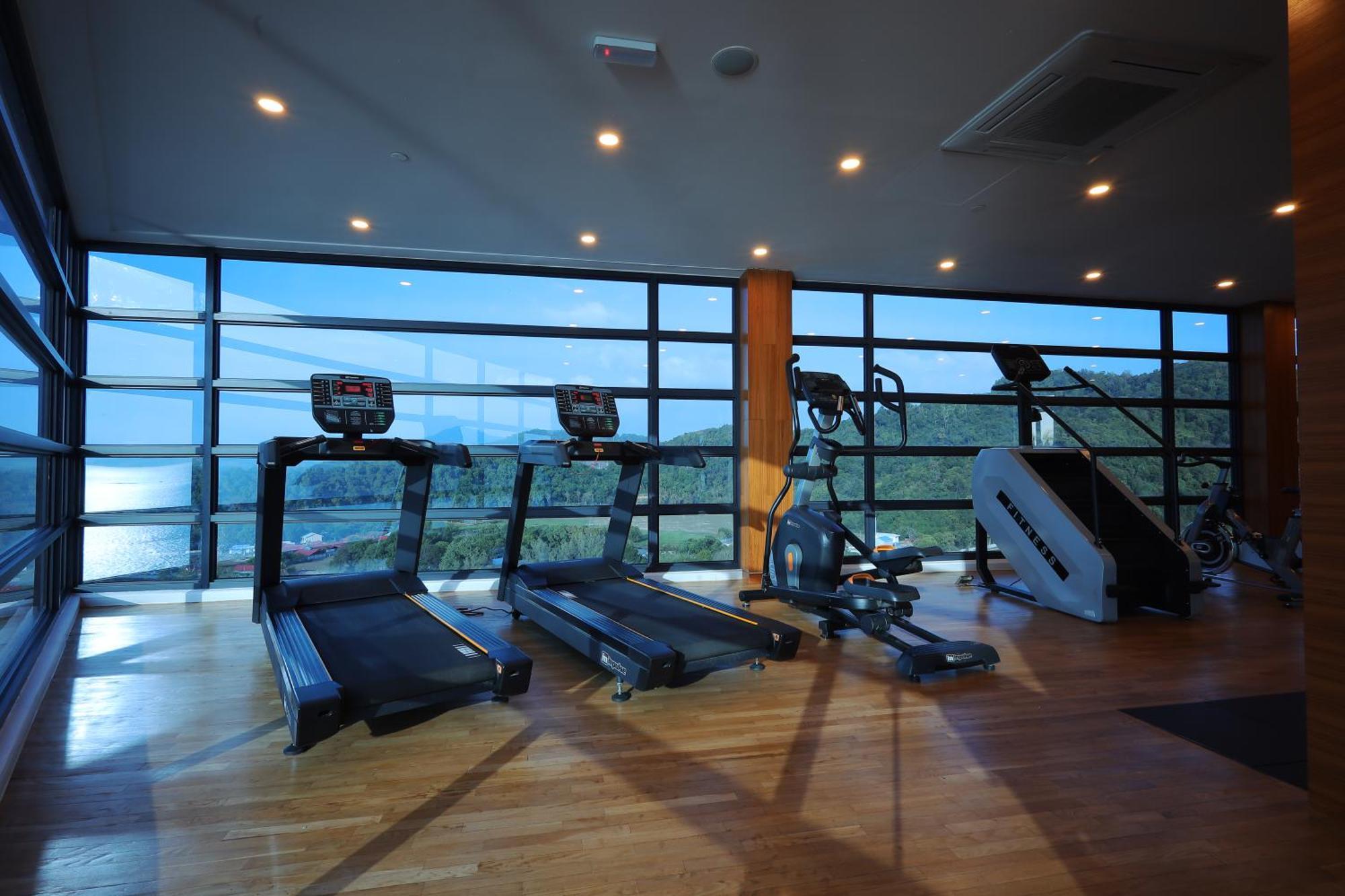 The Riyaz Lavanya Langkawi Pantai Cenang  Bagian luar foto The gym at the hotel